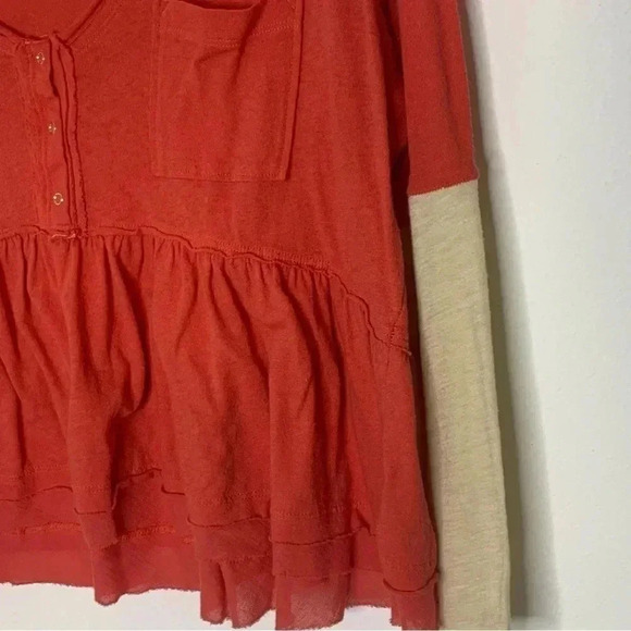 Free People Heart Of Mine Peplum Top sz Large in Camelia Combo Red layered - Picture 8 of 9